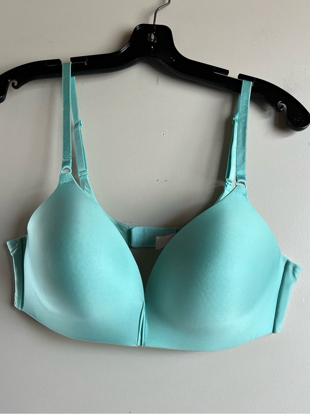 Victoria’s Secret Size 38C Aqua Blue Bra